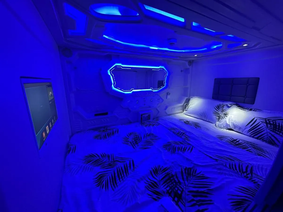 Kapsül Otel Good Vibes Only Capsule Hostel Málaga