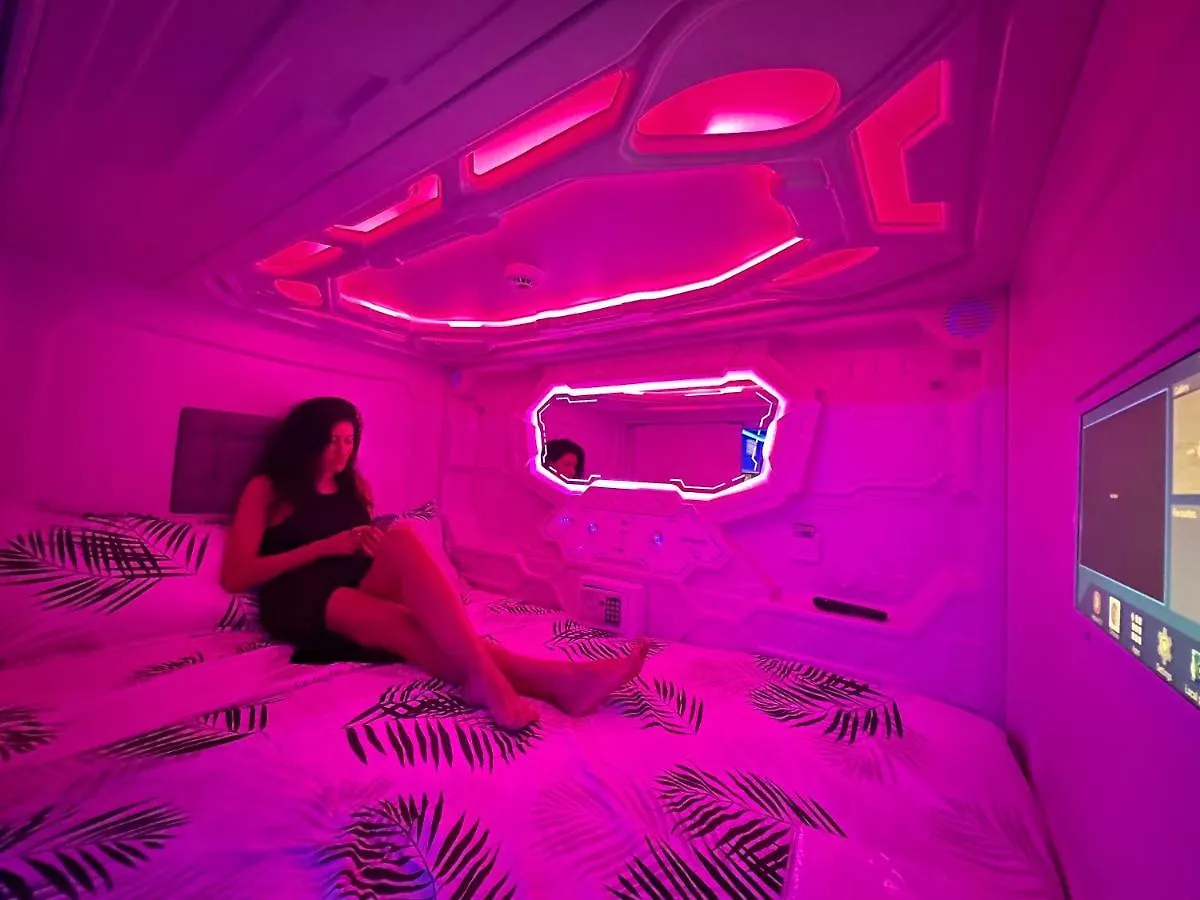 Good Vibes Only Capsule Hostel Málaga 0*,